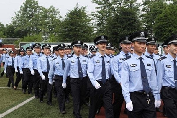 2016年警校錄取分?jǐn)?shù)線深度解析：各省報考策略與變化趨勢