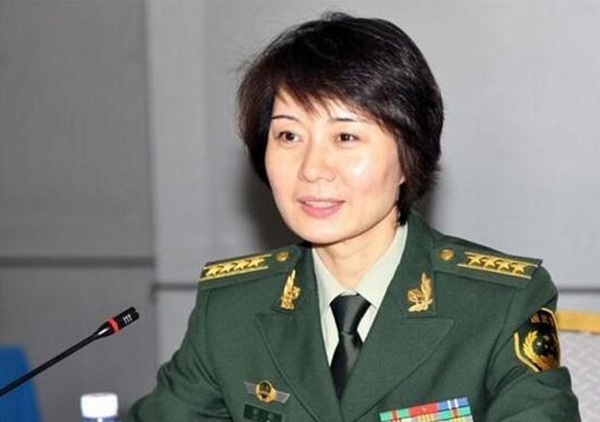 探秘沙場(chǎng)精英：一次關(guān)于中國(guó)人民武裝警察部隊(duì)特種警察學(xué)院畢業(yè)的咖啡館對(duì)話