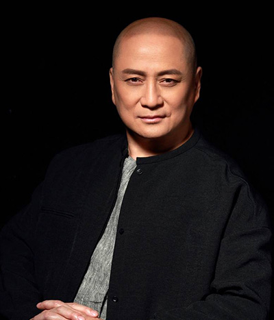 湯鎮(zhèn)業(yè)多高?深度解析這位TVB五虎將的真實(shí)身高與演藝風(fēng)采