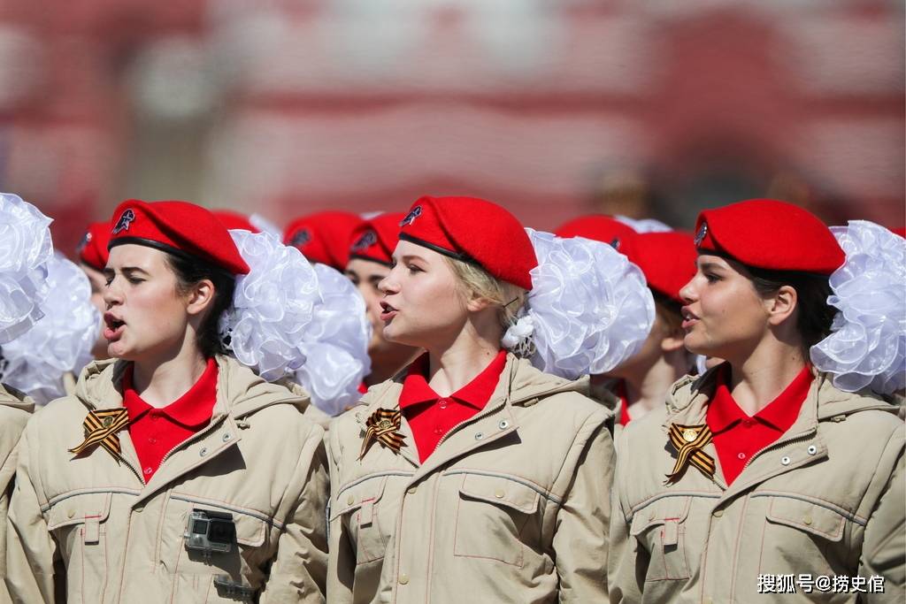 閱兵臺下的奇遇:探尋中國人民解放軍儀仗隊女兵方陣人數(shù)的無聲數(shù)字
