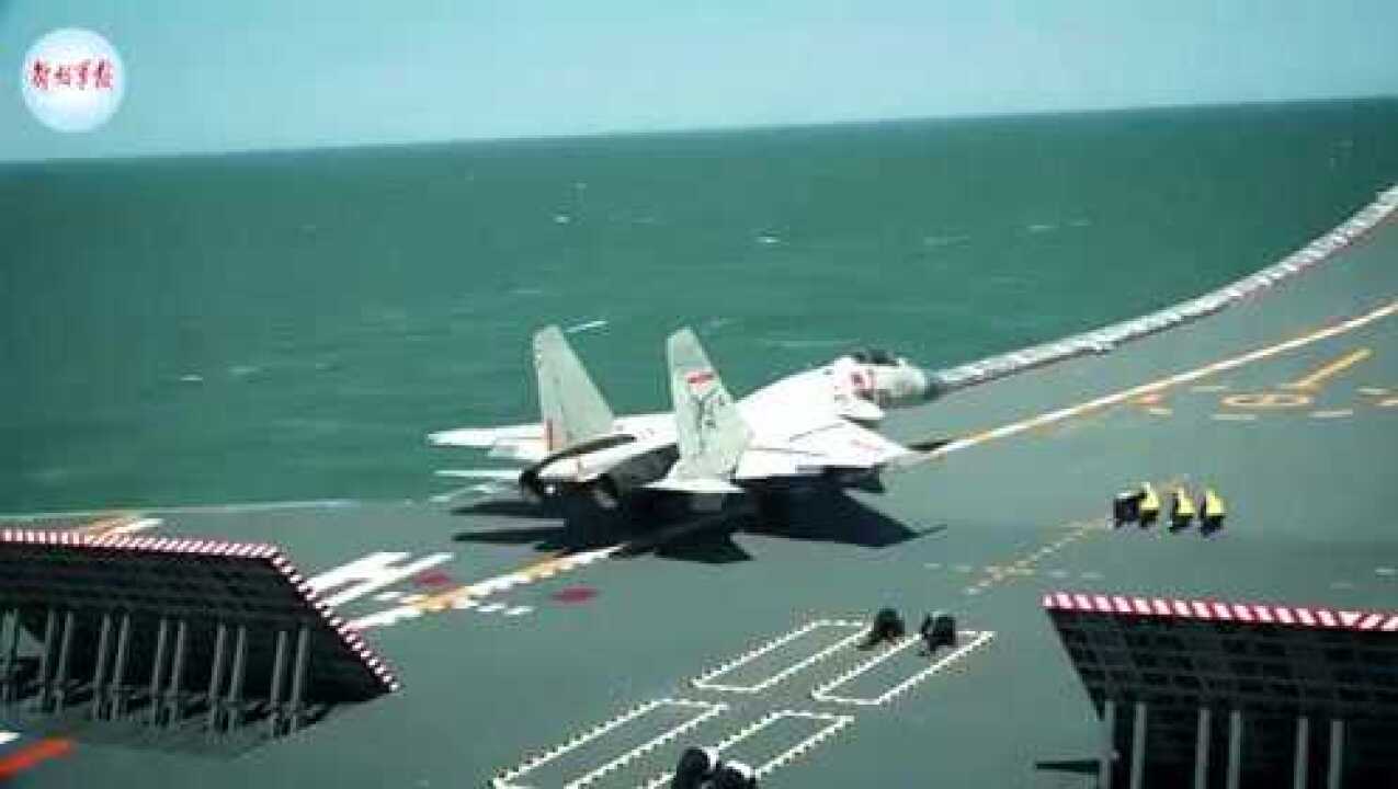 深海奇遇:從模擬艙體驗第一視角看殲15在遼寧艦起降的挑戰(zhàn)與震撼