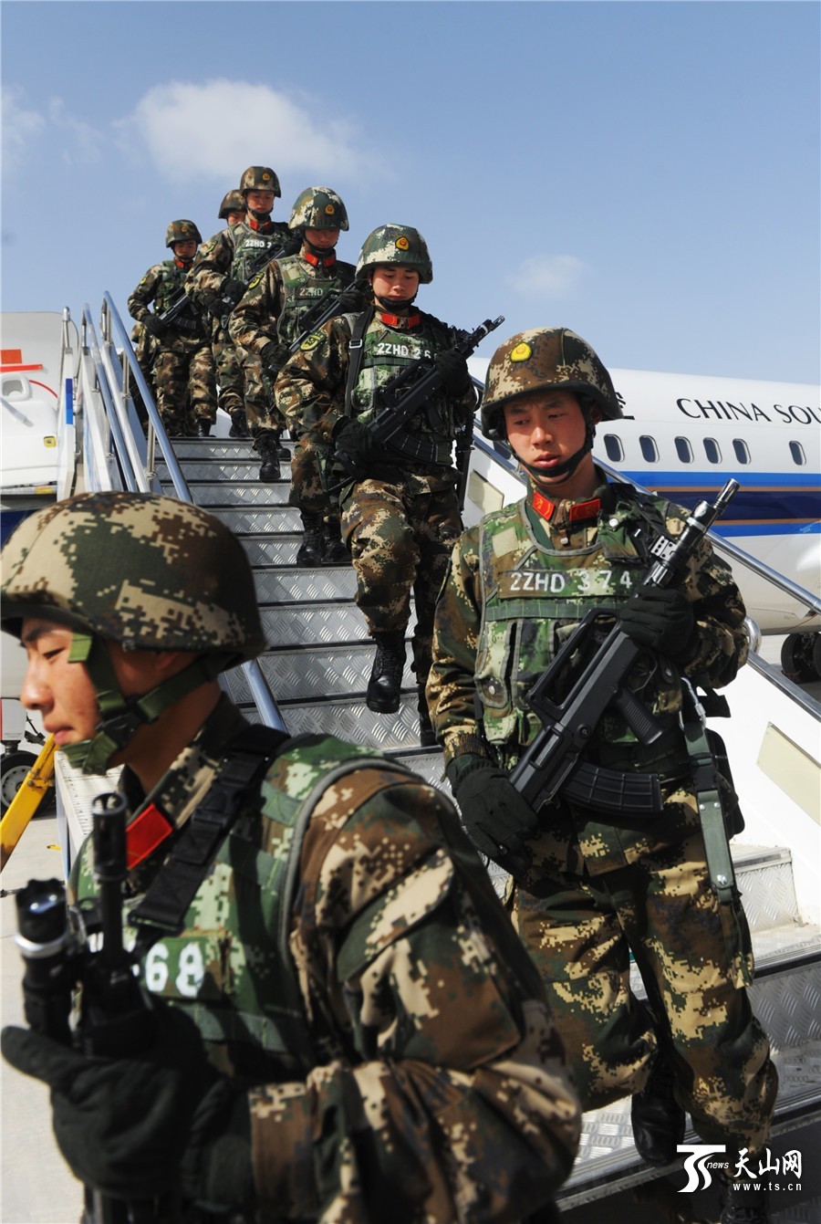 邊境線上的回響:小陳與老王對話新疆警察學院的奇遇