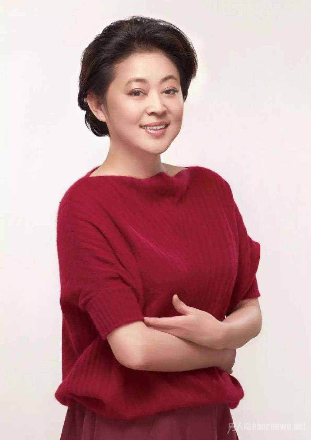倪萍退休年薪深度解析:揭秘央視名嘴的退后財富與公眾關注