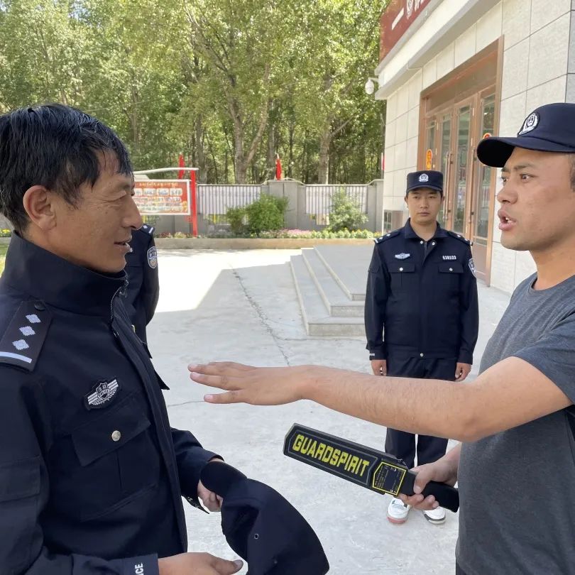 深度解析中國人民武裝警察部隊特種警察學(xué)院女生:挑戰(zhàn)與榮耀的全攻略