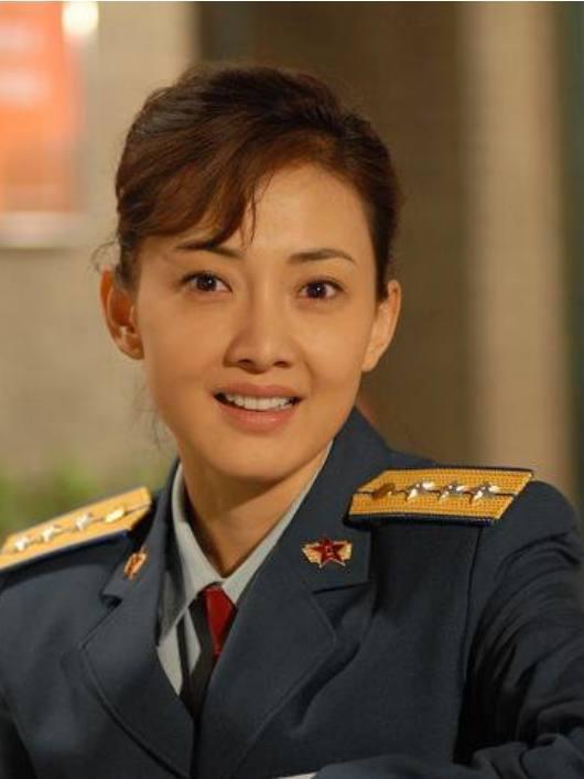 時空對話:探尋演員牛莉現(xiàn)任丈夫的隱秘畫像