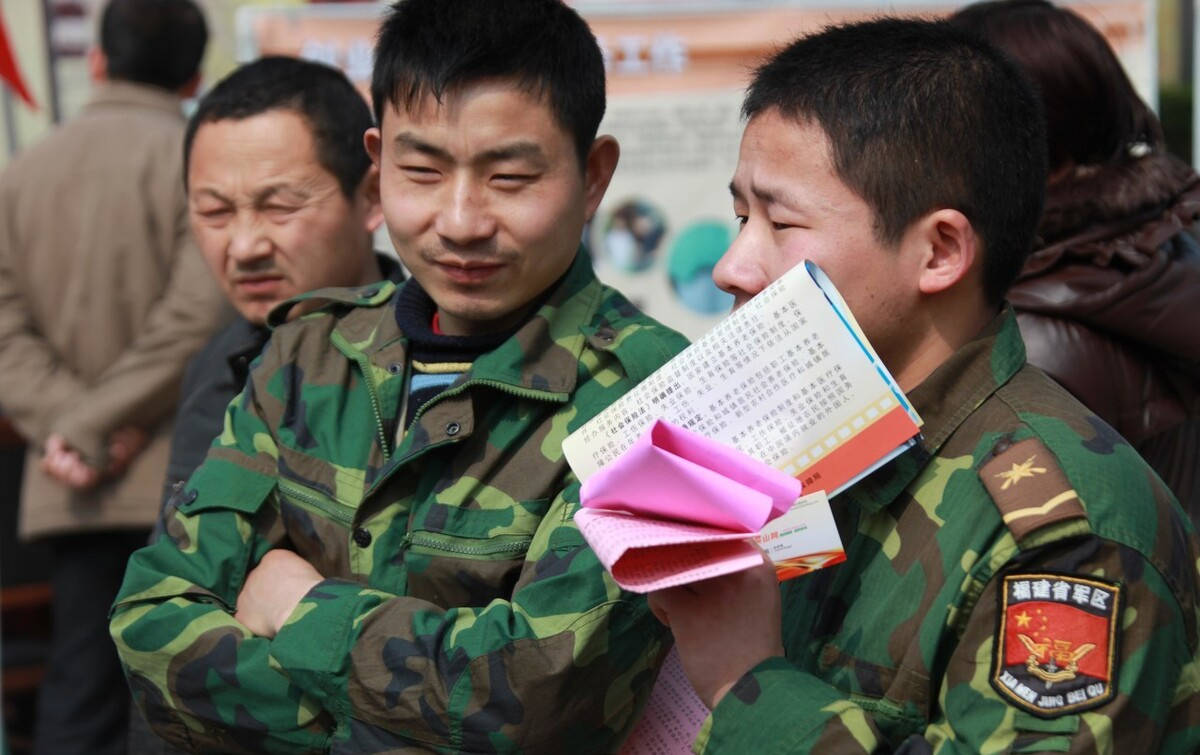 礪劍人生路:一場關(guān)于中國人民武裝警察部隊特種警察學院就業(yè)的深度對話