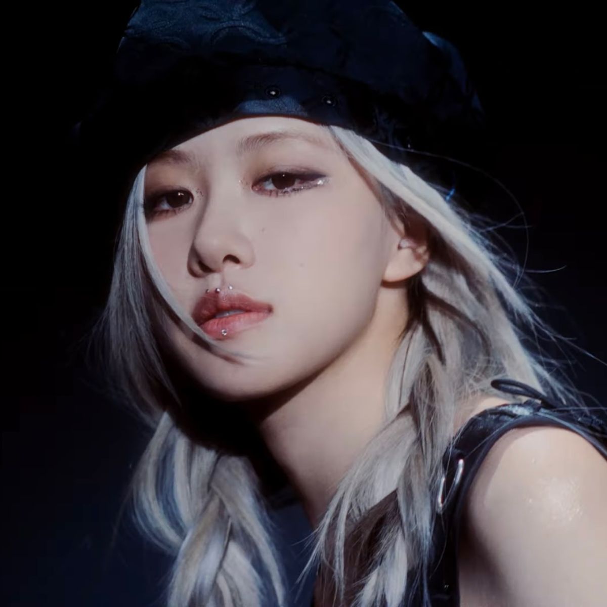 Blackpink Lisa個(gè)人資料深度解析：從籍貫到舞臺(tái)魅力的全攻略