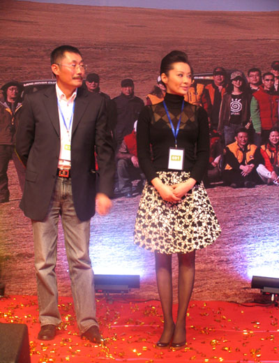 深度解析袁立的個(gè)人簡(jiǎn)歷:演藝生涯與公益足跡的全面解讀