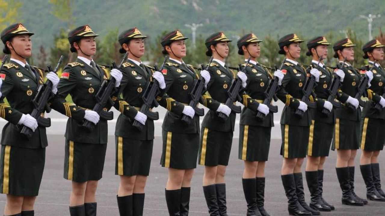 中國人民解放軍儀仗隊女兵中隊：深度解析其光榮使命、選拔標準與卓越風(fēng)采