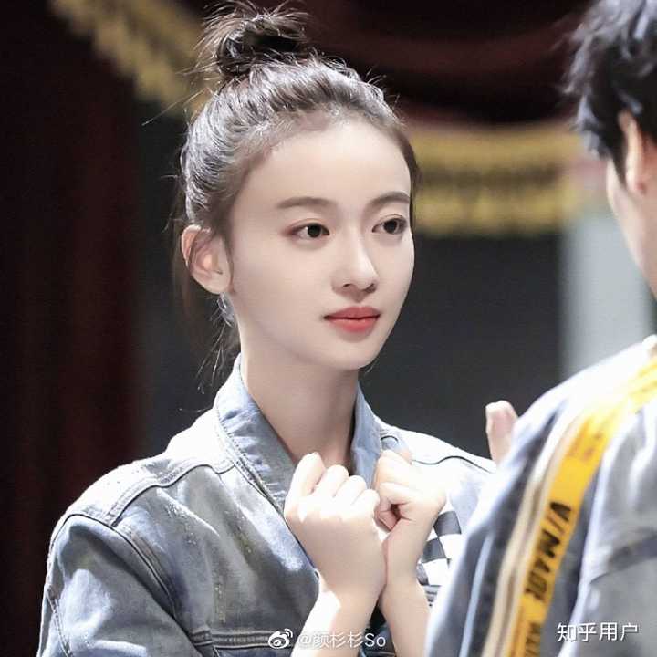 吳謹(jǐn)言演過哪些電視劇：深度盤點(diǎn)與角色蛻變?nèi)ヂ? width=