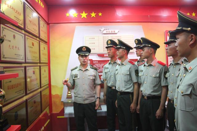 《微觀戰(zhàn)線:青年研究員解碼中國(guó)武警微博背后的數(shù)字力量》