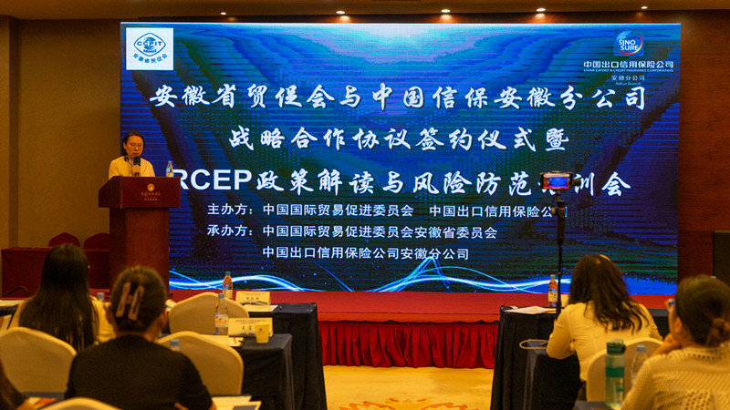 聚焦“2025年新澳門期期準(zhǔn)”:社會(huì)輿論熱點(diǎn)下的多維審視與爭議解析