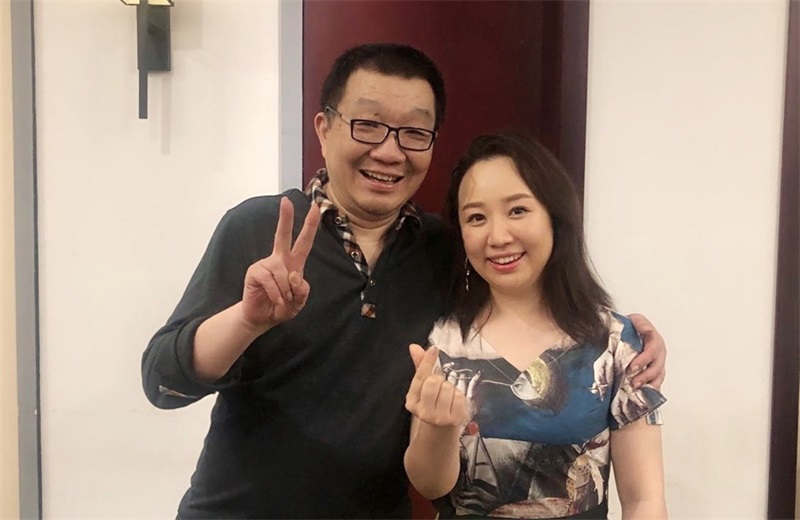 關(guān)凌簡歷及老公：全面揭秘童星成長與家庭幸福路