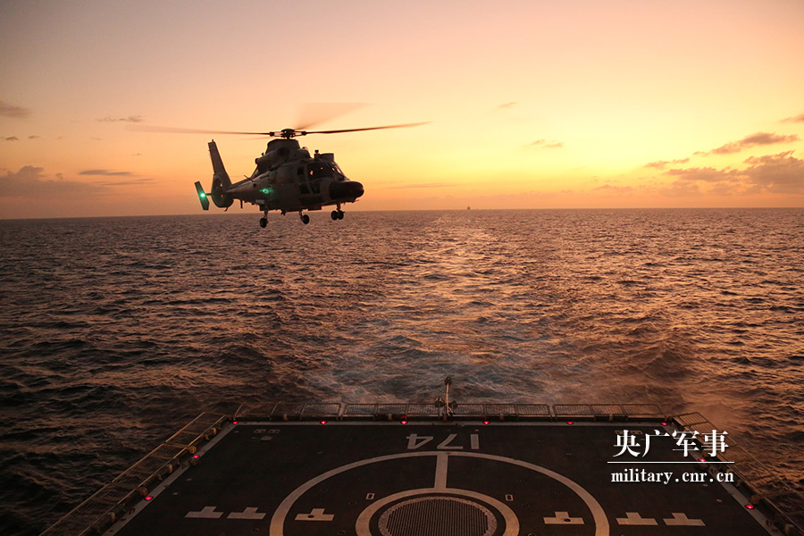 遼寧艦重型航母：深度解析中國(guó)海軍現(xiàn)代化里程碑