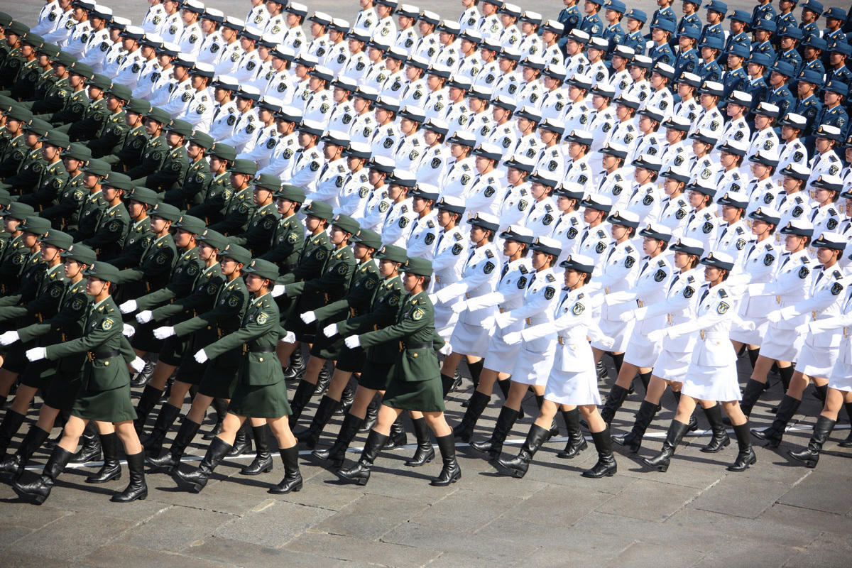三軍儀仗隊老照片：穿越歷史的影像，記錄時代精神的深度解析
