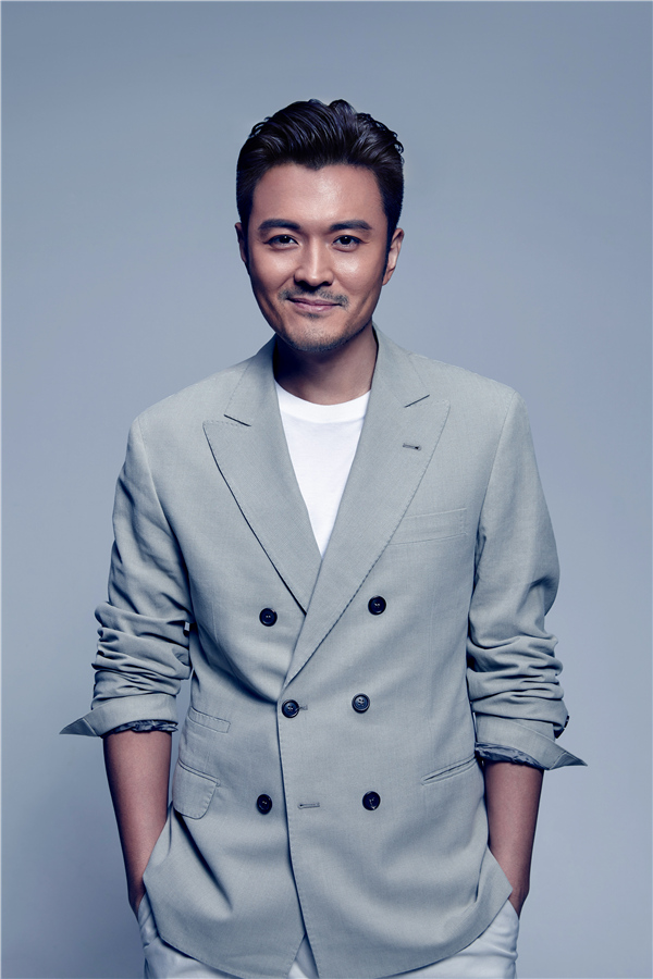 演員于小偉簡(jiǎn)介圖片深度解析:從演藝生涯到熒幕風(fēng)采一覽